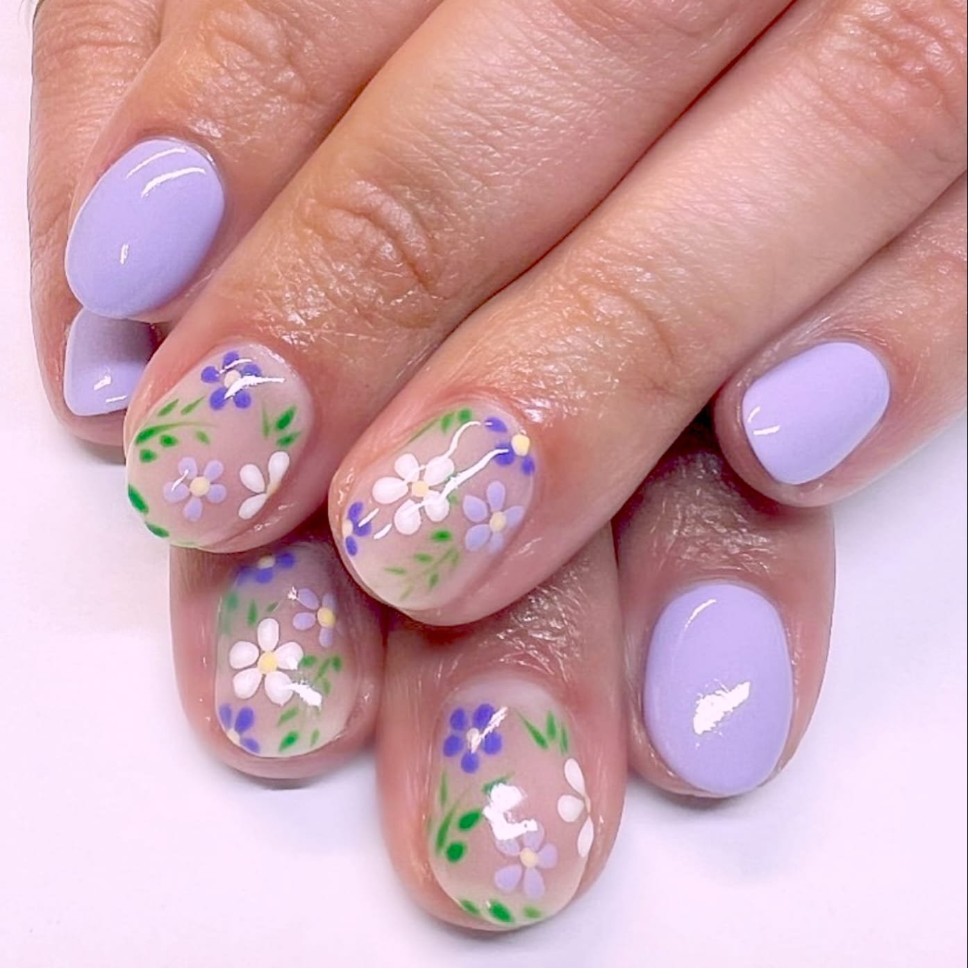 Lilac Bloom: Spring Floral Nails