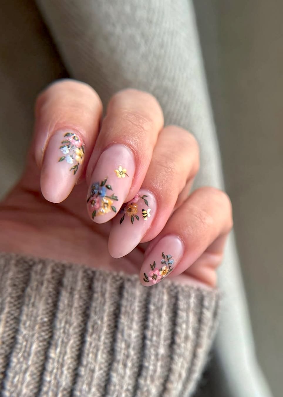 Tiny Blooms & Bees: Spring Nail Art