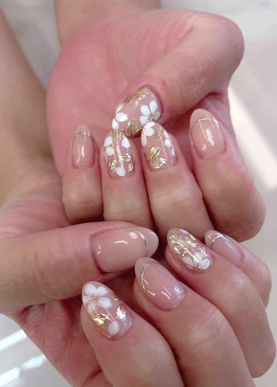 Gold & Floral Elegance: Spring Nails