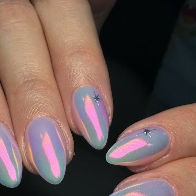 Pink shade - spring nails chrome