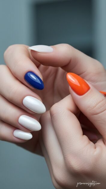 Contrasting color - Simple Holiday Nails