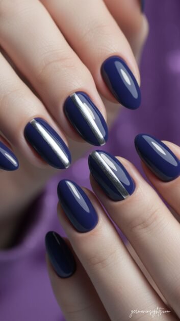 Focus on one element - Simple Holiday Nails