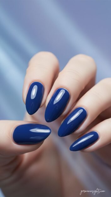 High-gloss top coat - Simple Holiday Nails